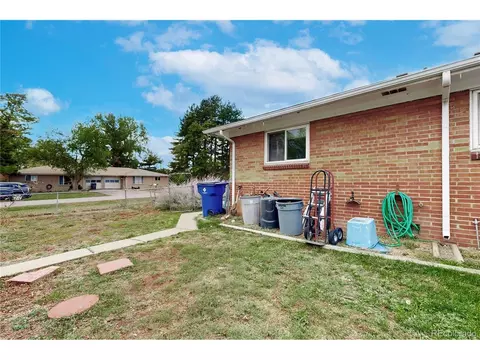 Exterior - 1700 Iris St, Lakewood, CO 80215 photo 12 of 17