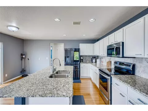 19422 E Dickenson Pl, Aurora, CO 80013 photo 11