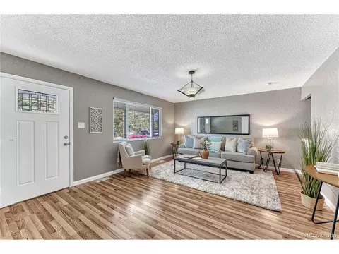 5537 Sable St, Denver, CO 80239 photo 6