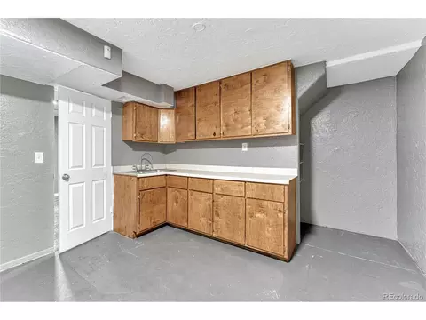 5537 Sable St, Denver, CO 80239 photo 32