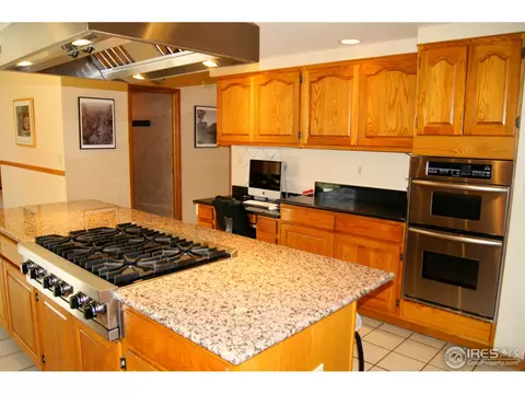 4376 Park Ct, Boulder, CO 80301 photo 4