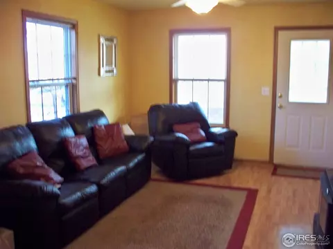 203 E Iowa Ave, Berthoud, CO 80513 photo 3