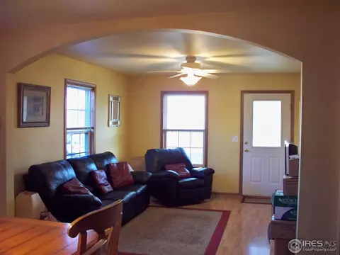 203 E Iowa Ave, Berthoud, CO 80513 photo 4