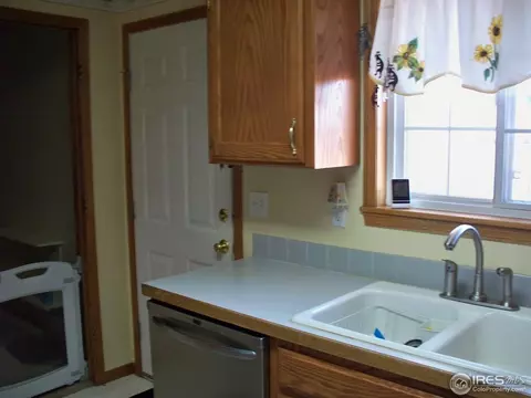 203 E Iowa Ave, Berthoud, CO 80513 photo 8