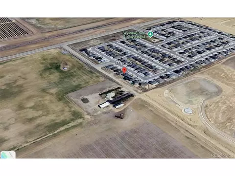 211 Fox St, Bennett, CO 80102