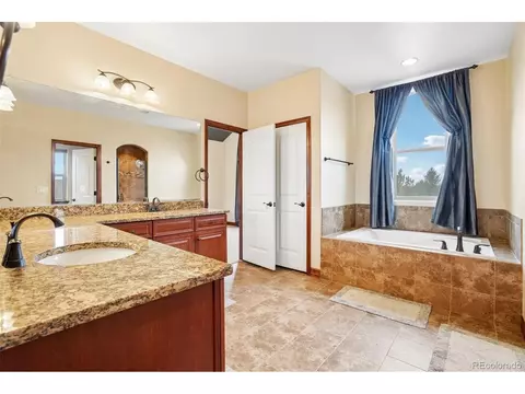 Bath - 7990 Saint St, Frederick, CO 80530 photo 5 of 6