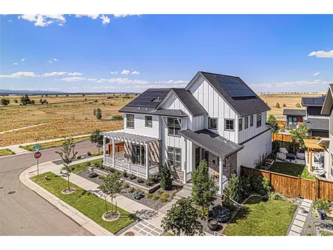 9003 E 61st Pl, Denver, CO 80238 photo 2