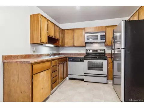 610 S Clinton St #12A, Denver, CO 80247