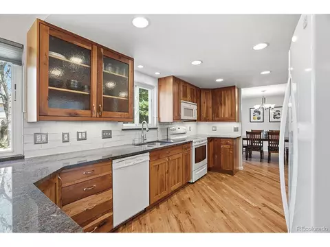 Kitchen - 7144 Beech Ct, Arvada, CO 80004 photo 4 of 5