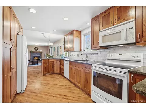 Kitchen - 7144 Beech Ct, Arvada, CO 80004 photo 3 of 5