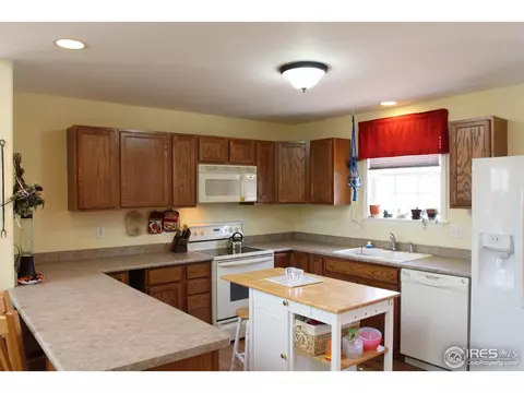 105 E Michigan Ave, Berthoud, CO 80513 photo 6