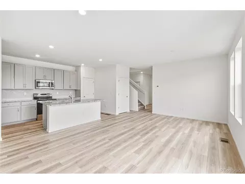 28708 E 6th Pl, Watkins, CO 80137 photo 6