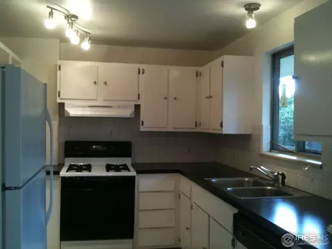 845 Mohawk Dr, Boulder, CO 80303 photo 2