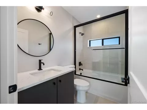 Bath - 378 E Agate Ave #3B, Granby, CO 80446 photo 1 of 6
