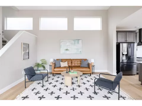9740 E 61st Pl, Denver, CO 80238 photo 2