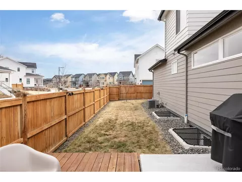 9740 E 61st Pl, Denver, CO 80238 photo 35