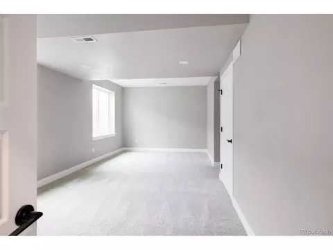 9740 E 61st Pl, Denver, CO 80238 photo 31