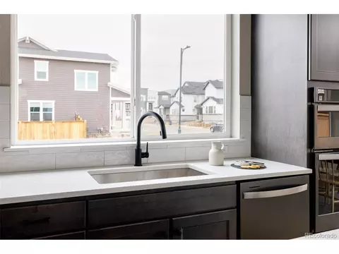 9740 E 61st Pl, Denver, CO 80238 photo 8