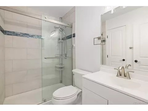 Bath - 8612 Carr Loop, Arvada, CO 80005 photo 2 of 3