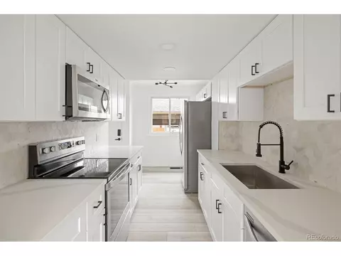 Kitchen - 8612 Carr Loop, Arvada, CO 80005 photo 3 of 3