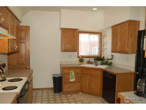 110 E Iowa Ave, Berthoud, CO 80513 photo 9