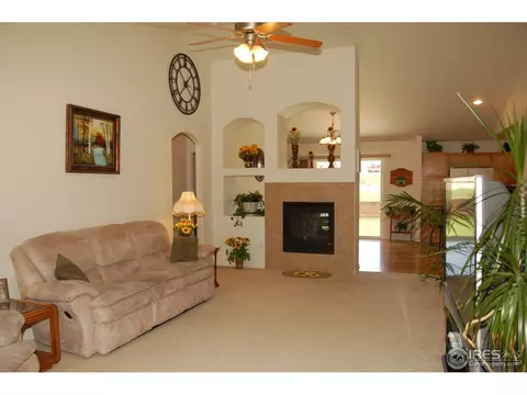 5174 Roadrunner Ave, Firestone, CO 80504 photo 2