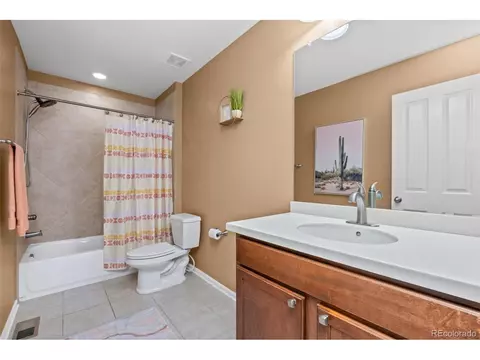 Bath - 22389 E Chenango Dr, Aurora, CO 80015 photo 3 of 4
