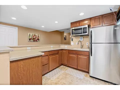 Kitchen - 22389 E Chenango Dr, Aurora, CO 80015 photo 4 of 4