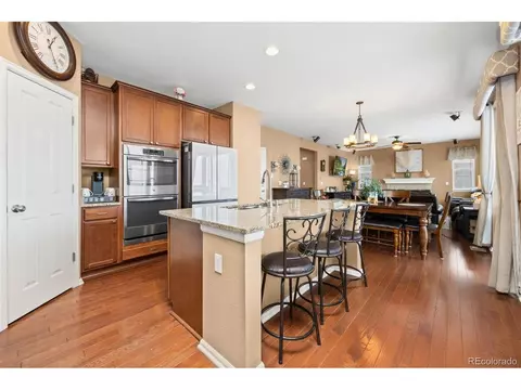 Kitchen - 22389 E Chenango Dr, Aurora, CO 80015 photo 3 of 4
