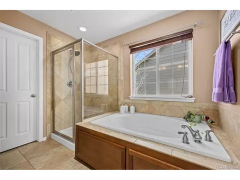 Bath - 22389 E Chenango Dr, Aurora, CO 80015 photo 2 of 4