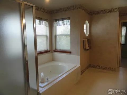 2512 Eagleview Cir, Longmont, CO 80504 photo 9