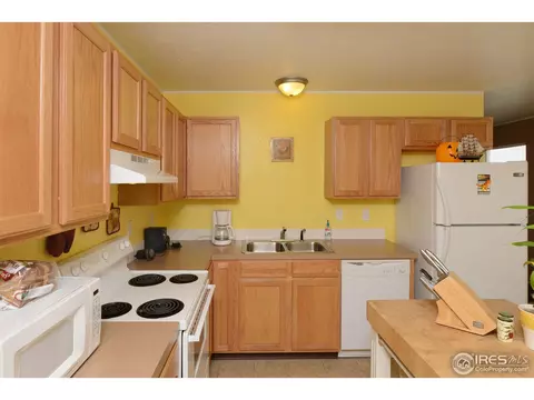 924 E 25th St, Greeley, CO 80631 photo 4