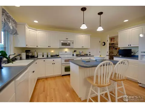 109 E Chestnut St, Windsor, CO 80550 photo 6