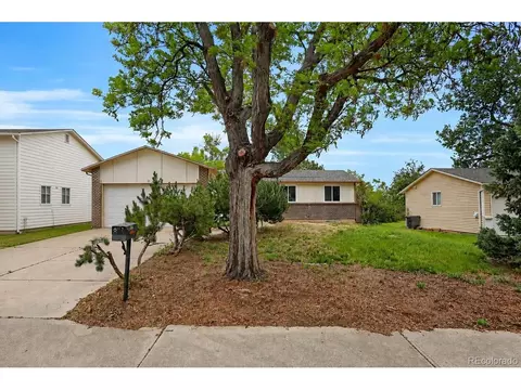 2832 S Mobile St, Aurora, CO 80013