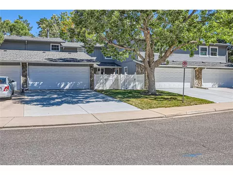 2702 S Xanadu Way, Aurora, CO 80014