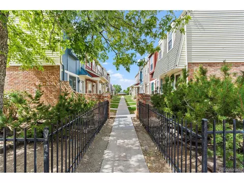 15785 E 13th Pl, Aurora, CO 80011 photo 2