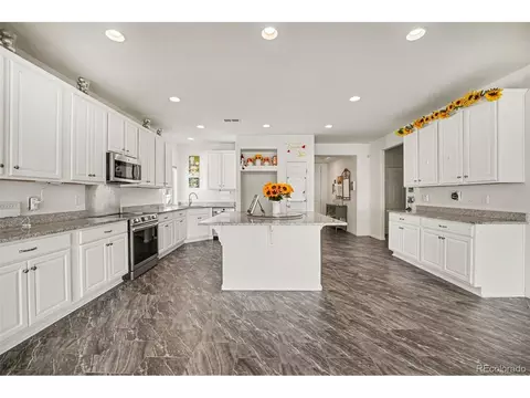 Kitchen - 18754 Robins Dr, Denver, CO 80249 photo 3 of 4