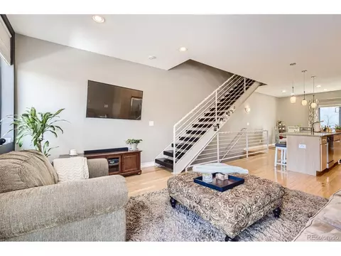 826 25th St, Denver, CO 80205 photo 4
