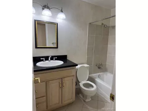 Bath - 16180 E Flora Pl, Aurora, CO 80013 photo 1 of 4