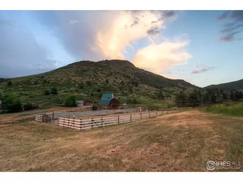 427 Red Gulch Rd, Lyons, CO 80540 photo 4