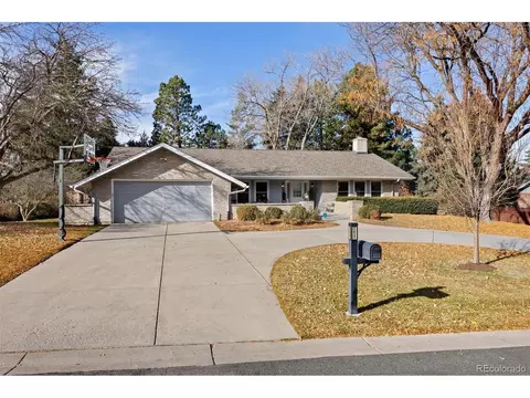 5633 E Southmoor Cir, Englewood, CO 80111