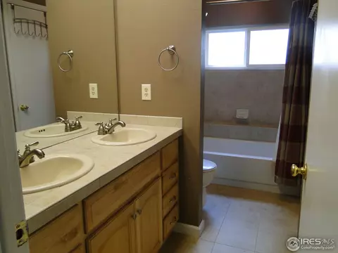 18109 E Crestline Cir, Centennial, CO 80015 photo 13