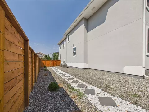 Exterior - 14606 E 26th Pl, Aurora, CO 80011 photo 3 of 5