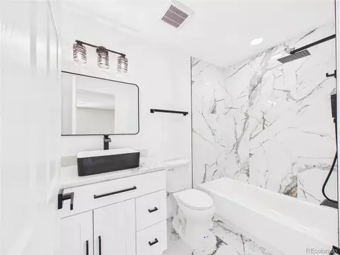 Bath - 14606 E 26th Pl, Aurora, CO 80011 photo 6 of 8