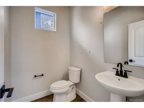 21642 E 60th Ave, Aurora, CO 80019 photo 12