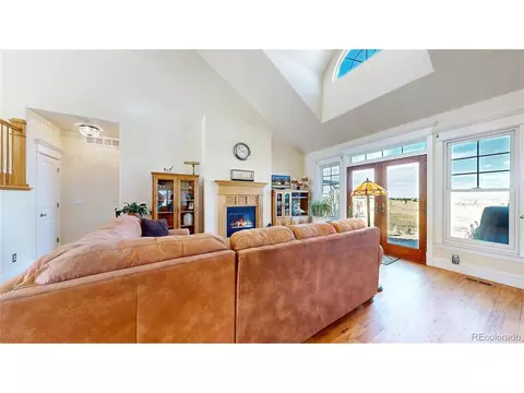 983 Pinehurst Ct, Bennett, CO 80102 photo 6