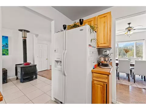 Kitchen - 211 Appleby St, Bailey, CO 80421 photo 3 of 5