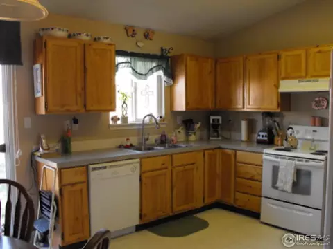 414 Suzann St, Wiggins, CO 80654 photo 4