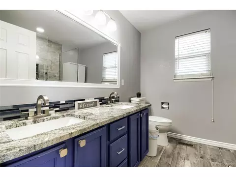Bath - 5801 E 118th Pl, Denver, CO 80233 photo 2 of 5