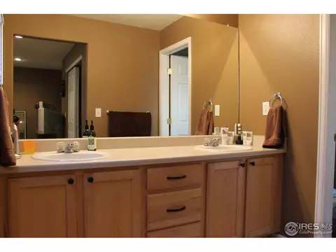 2374 E 127th Pl, Thornton, CO 80241 photo 9